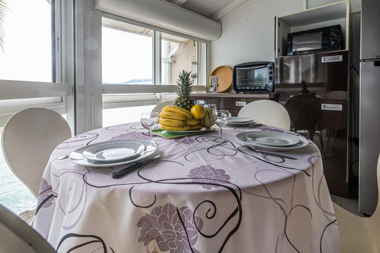 Studio En Duplex , Face A La Mer Ле Госие Екстериор снимка